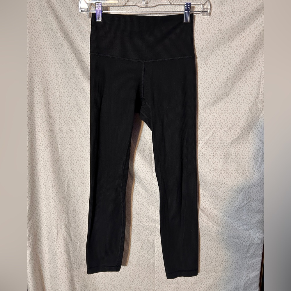 Lululemon 23' Crop Ribbed Leggings